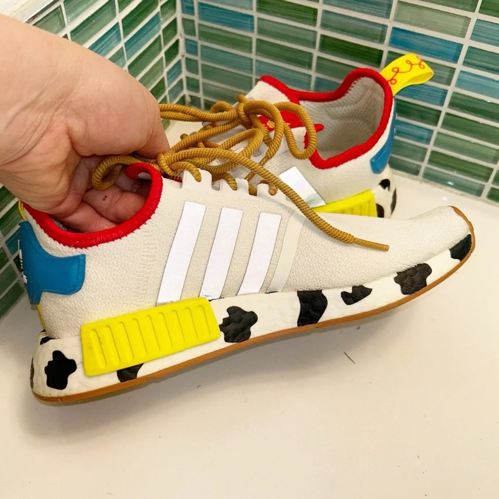 ADIDAS x TOY STORY The Originals NMD_R1 Disney Collab Toy Story White SZ: 6 - Picture 6 of 15